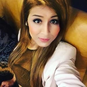 Meet your Posher, Khushbu